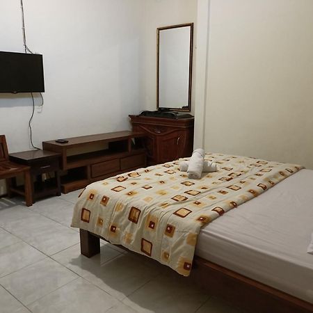 Rumah Kami Guest House Джокьякарта Экстерьер фото