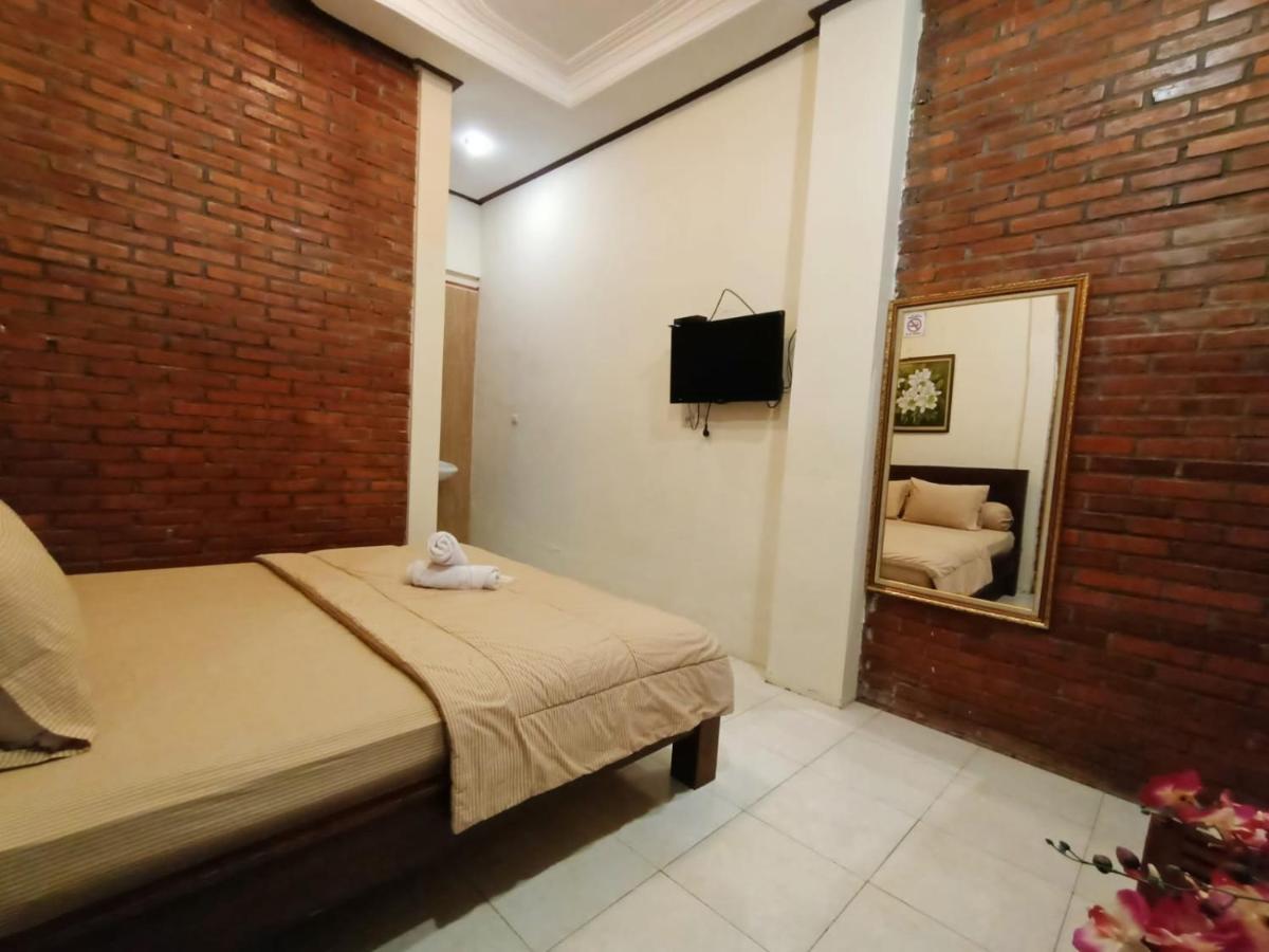 Rumah Kami Guest House Джокьякарта Экстерьер фото